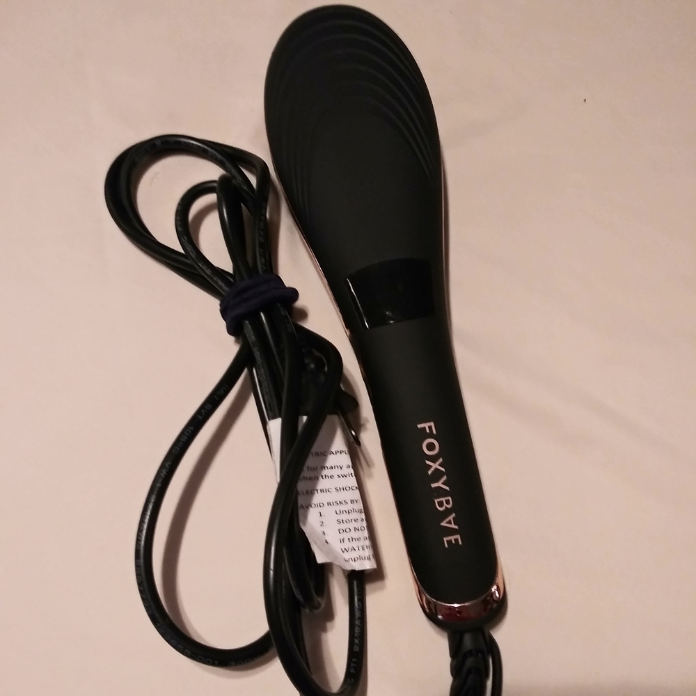 Foxybae hairbrush straightener
